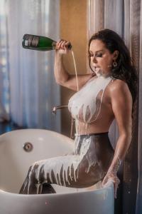 christinabound.com - Shiny BLK PH & Cream Photo set thumbnail